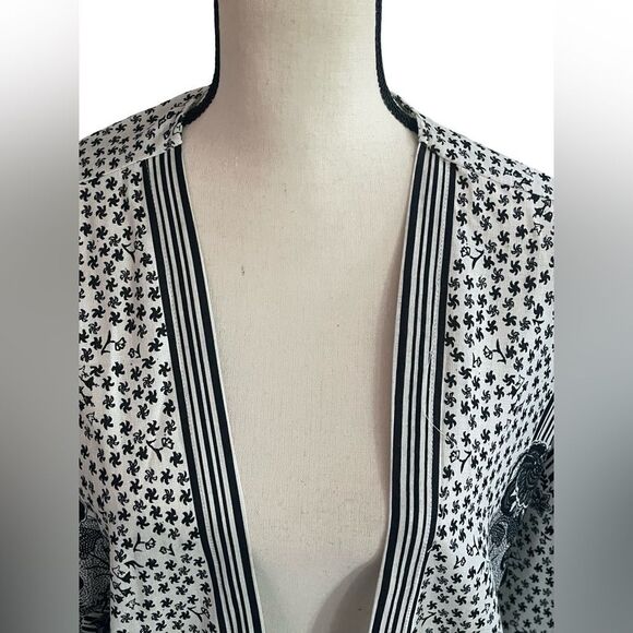 Max Studio Black and White Floral Kimono and  Pants - Picture 7 of 13